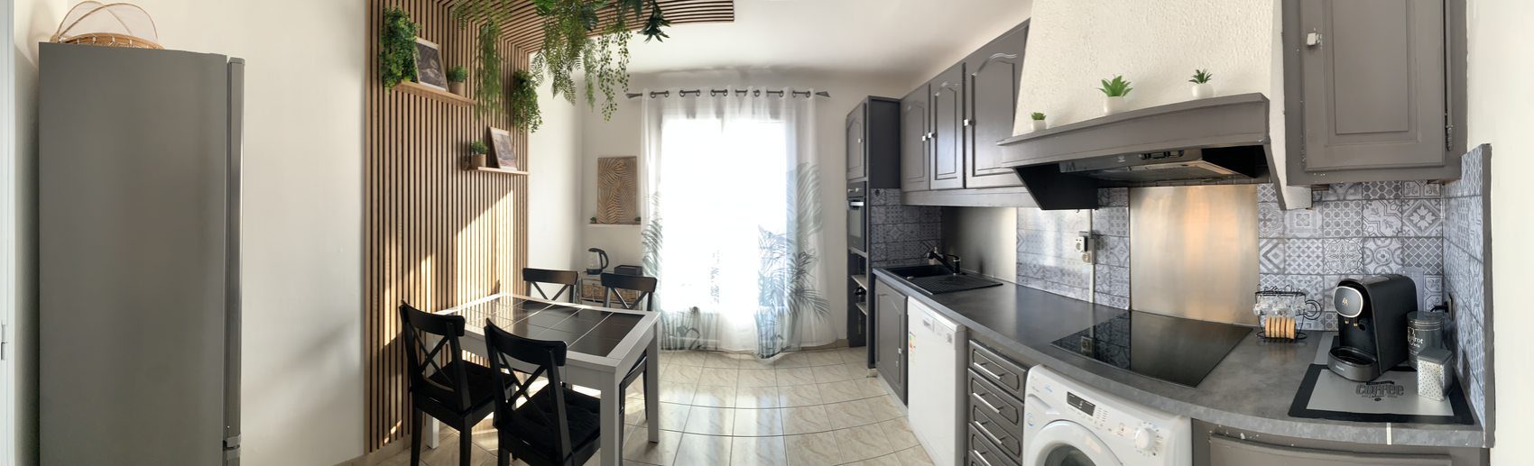 Cuisine équipée d'une location meublée à Agde destinée au relogement après sinistre