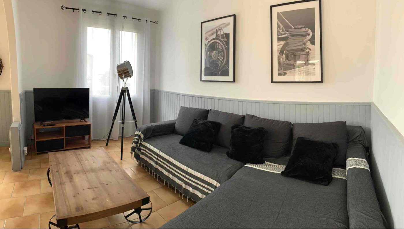Grand salon de maison à Agde pour tournage de film, publicité ou vidéo